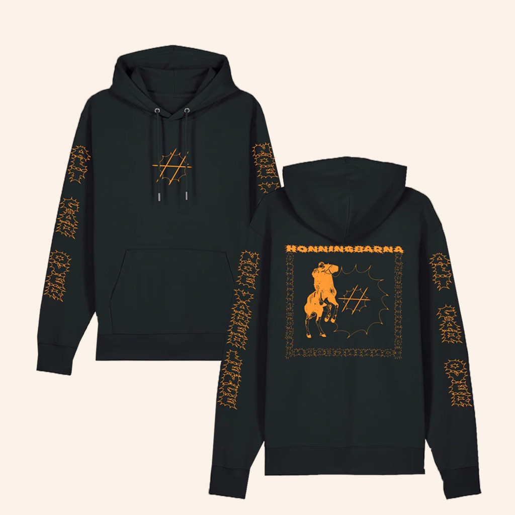 Honningbarna Merch Sort Soft Spot Hettegenser Hoodie Gifts For Rock Lovers-1 Honningbarna Merch Sort Soft Spot Hettegenser Hoodie Gifts For Rock Lovers-1