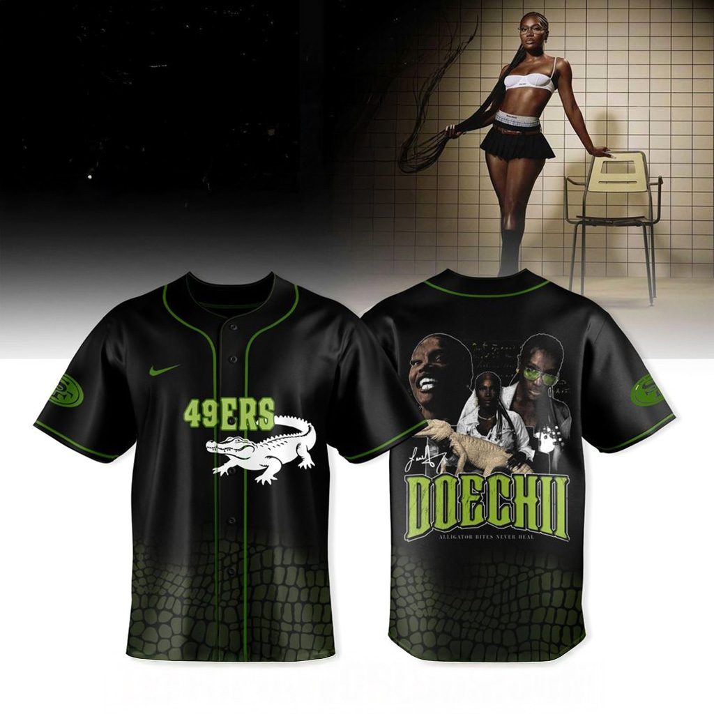 New England Patriots Doechii X Live From The Swamp Tour 2025 Baseball Jersey Fan Merch-1 New England Patriots Doechii X Live From The Swamp Tour 2025 Baseball Jersey Fan Merch-1