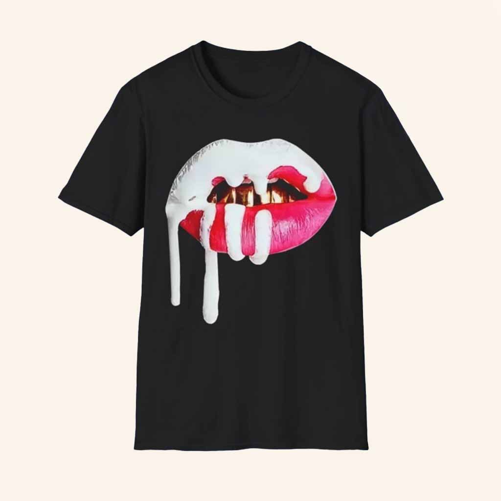 Teebello Merch Kylie Jenner Lips T-Shirt Best Christmas Gifts For Sister-1