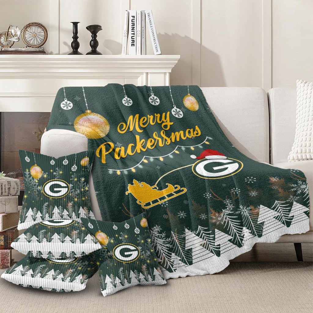 Green Bay Packers Football 2025 NFL Christmas Blanket Packers Merch Merry Xmas Sofa Decor Ideas-1