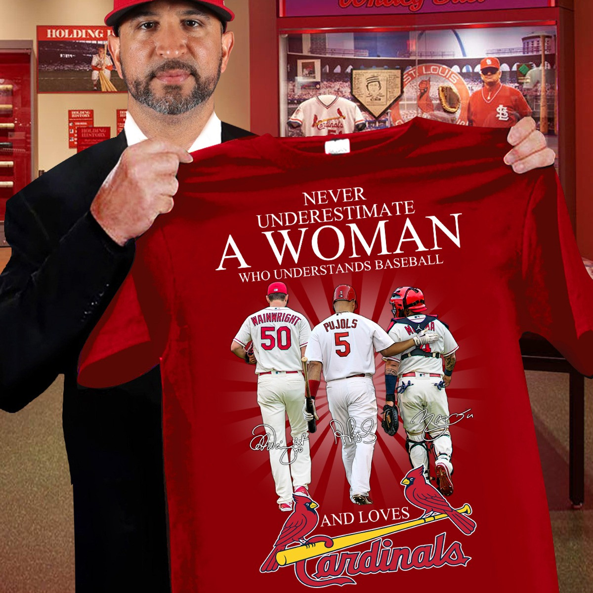 Never Underestimate Woman Loves St Louis Cardinals T-Shirt Baseball Fan Gifts For Her-1