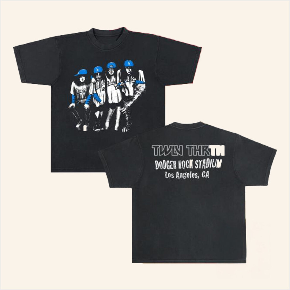 1213 LA Merch Kiss Pigment Black T-Shirt Gift Ideas For Him Birthday Gifts For Best Friend-1