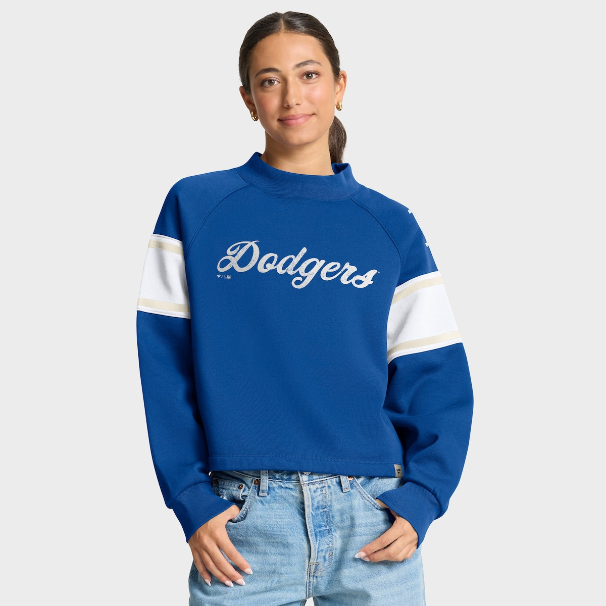LA Dodgers Back To Back Champions Sweatshirt Los Angeles Dodgers Sweatshirt Gifts For Fans-1