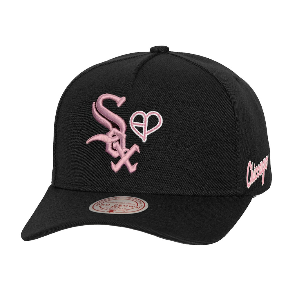 MLB Black Pink Merch Chicago White Sox Mitchell And Ness x BLACKPINK Black Hat Gifts For Fans-1