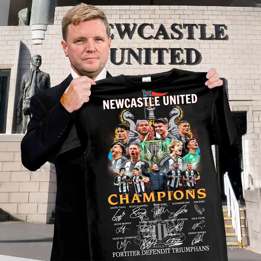 Newcastle United F.C. Fortiter Defendit Triumphans T-Shirt Father's Day Gifts For Husband-1