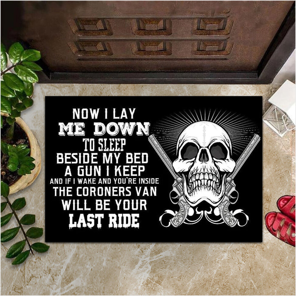 No I Lay Me Down To Sleep Beside My Bed A Gun I Keep Doormat Skull And Gun Door Mat Funny-1