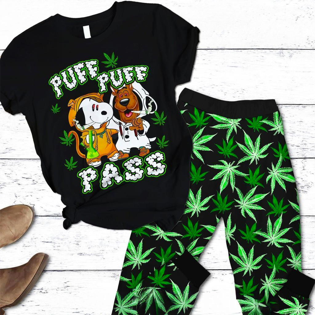 Snoopy And Scooby Doo Puff Puff Pass Pajamas Set Fan Merch Christmas Gift Ideas For Daughter-1