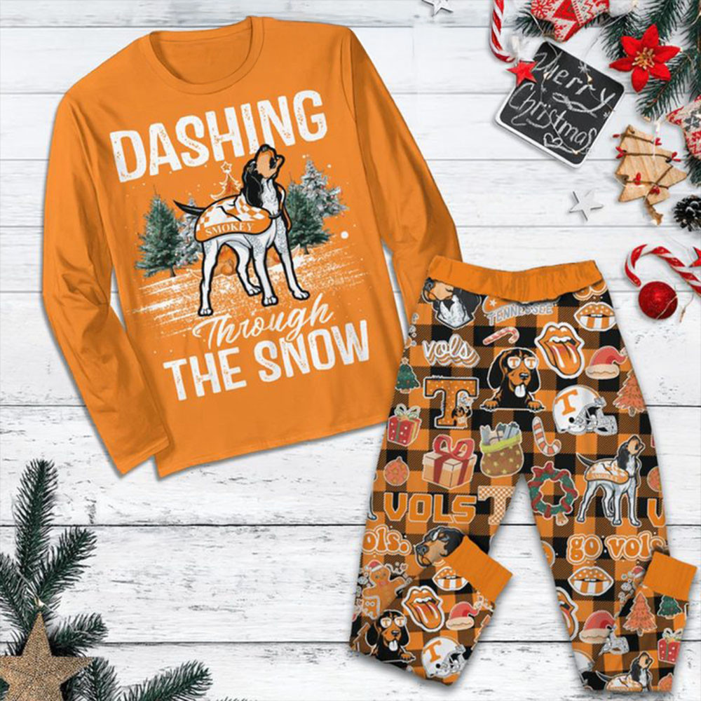 Tennessee Vols Christmas Dashing Through The Snow Pajamas Set Gifts For Football Fan-1